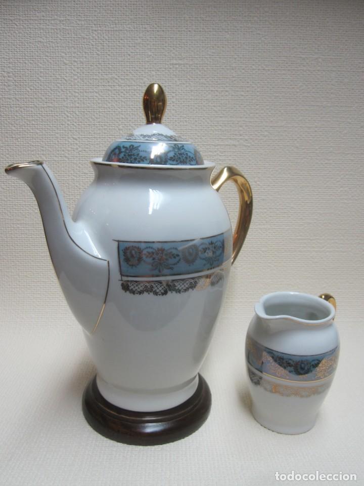 Antig&uuml;edades: Cafetera y lechera en Porcelana - Foto 2