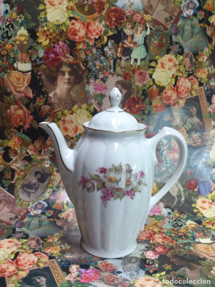 Antig&uuml;edades: Cafetera de Porcelana, antigua. - Foto 2