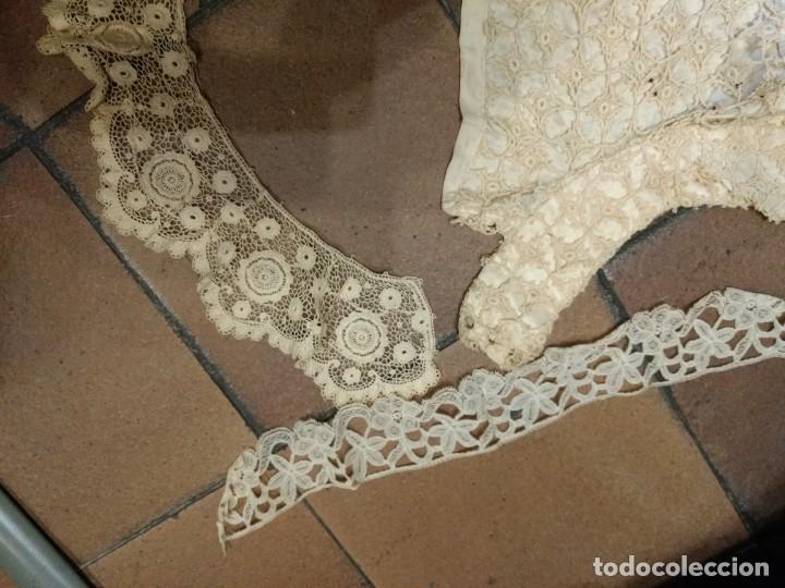 Antig&uuml;edades: Lote de bordados, cuello, frontal, etc - Foto 3