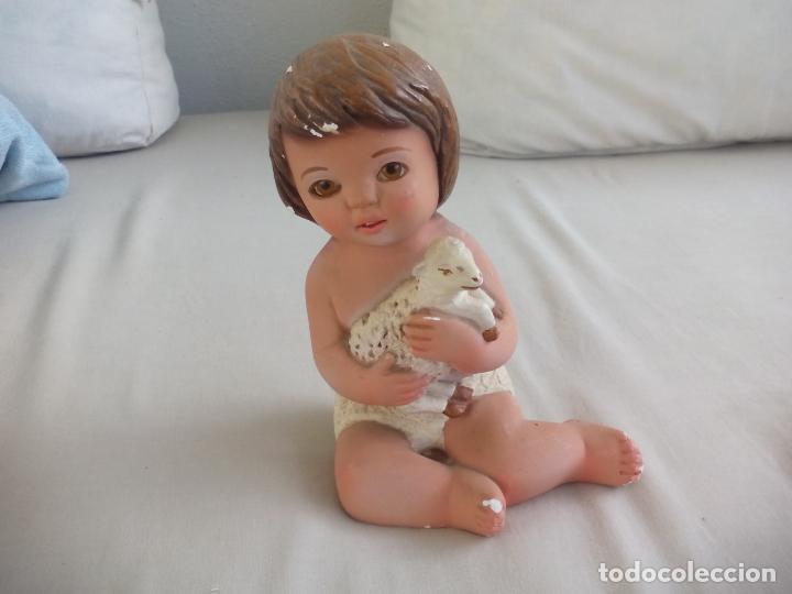 Antiguidades: NI&Ntilde;O JESUS con corderito, OJOS DE CRISTAL . FIGURA CREO QUE EN PASTA DE ESCAYOLA.