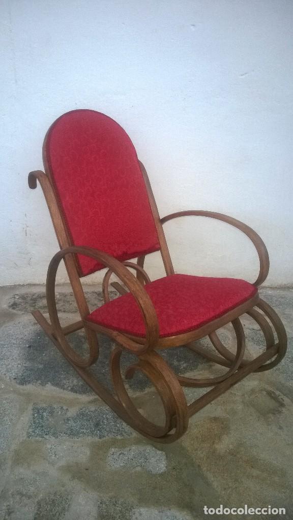 Antig&uuml;edades: Mecedora antig&uuml;a - Foto 1