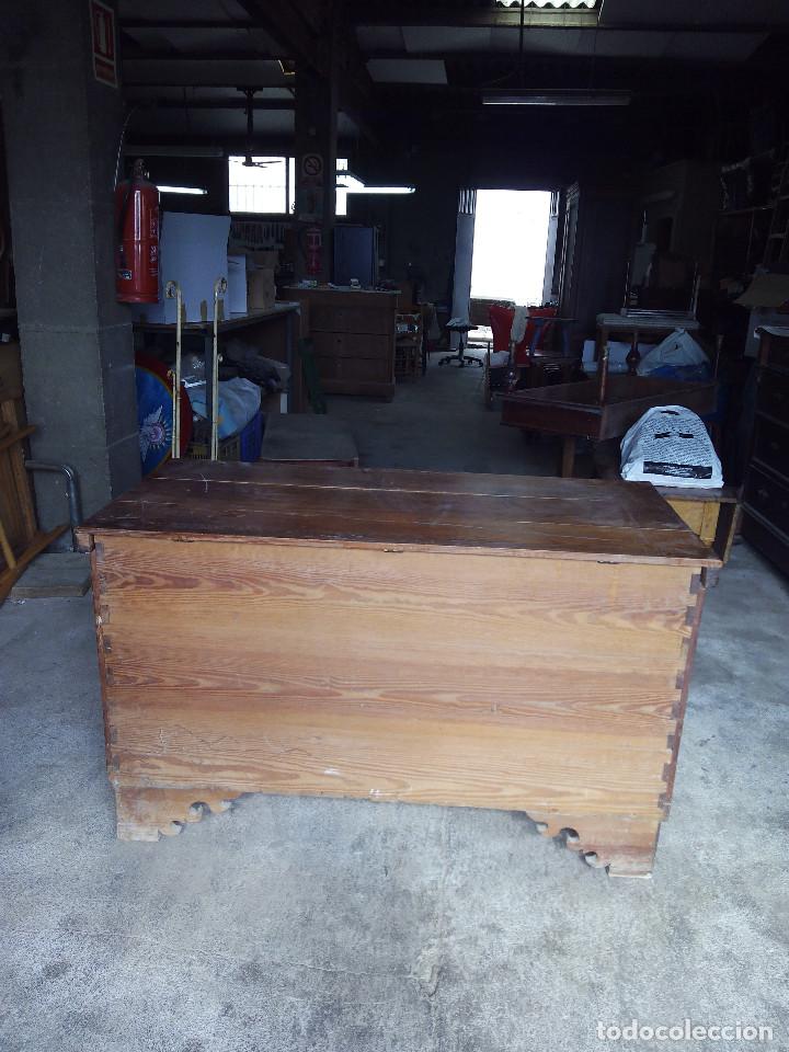 Antig&uuml;edades: Arc&oacute;n de madera de mobila - Foto 6