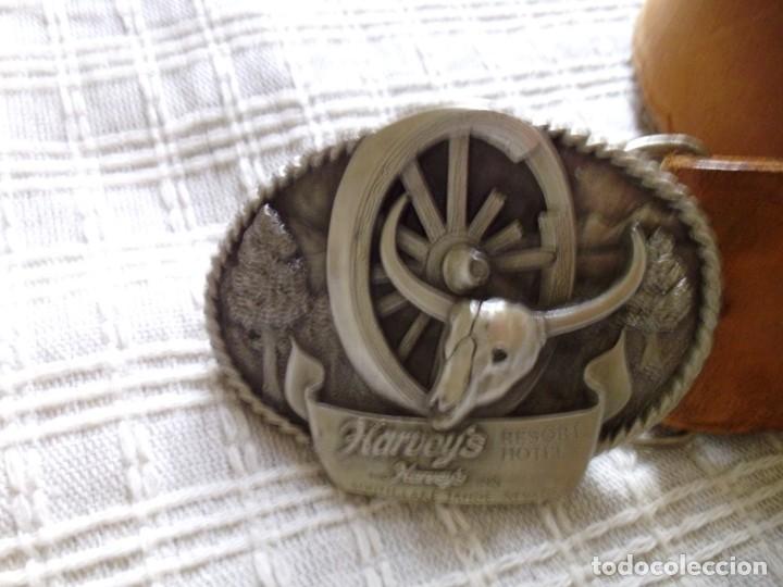 Antig&uuml;edades: CINTUR&Oacute;N CON HEBILLA HARVEY&acute;S RESORT HOTEL - Foto 1