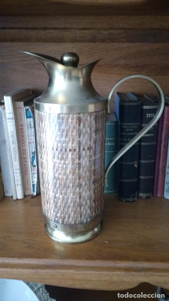 Antig&uuml;edades: Termo antiguo de bronce o lat&oacute;n - Foto 1