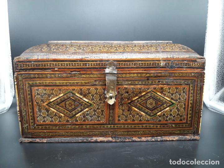 Antig&uuml;edades: Caja de marqueteria persa - Foto 1