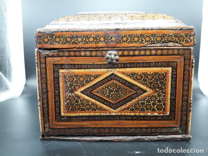 Antig&uuml;edades: Caja de marqueteria persa - Foto 4