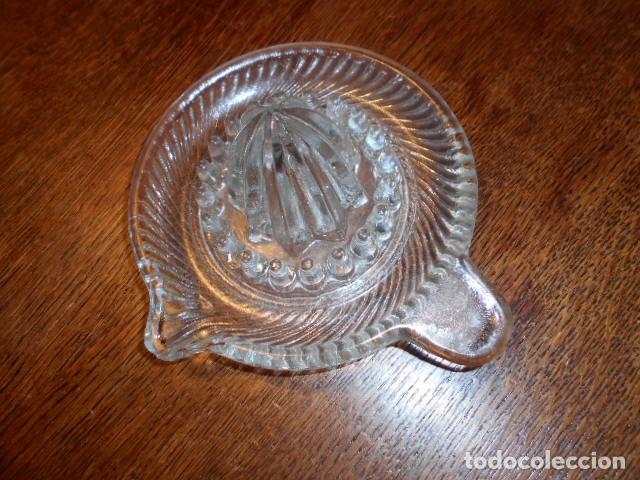 Oggetti Antichi: BONITO EXPRIMIDOR DE VIDRIO PRENSADO, A&Ntilde;OS 50