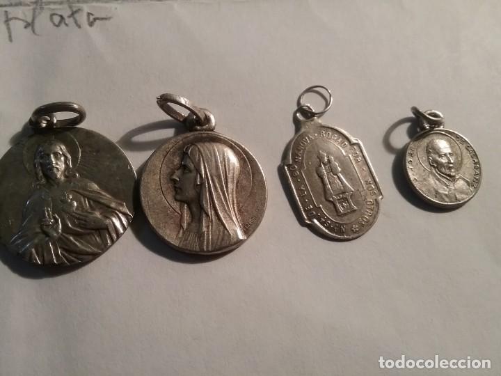 Antig&uuml;edades: Lote 4 medallas plata - Foto 1