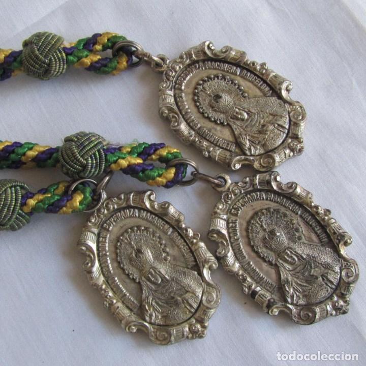 Antig&uuml;edades: 3 medallas con cord&oacute;n Hermandad de La Macarena y el Gran Poder de Barcelona - Foto 1