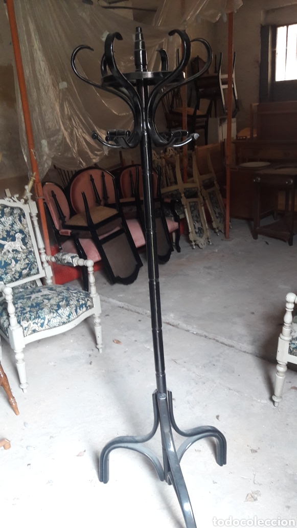 Antig&uuml;edades: Antiguo perchero Thonet - Foto 1