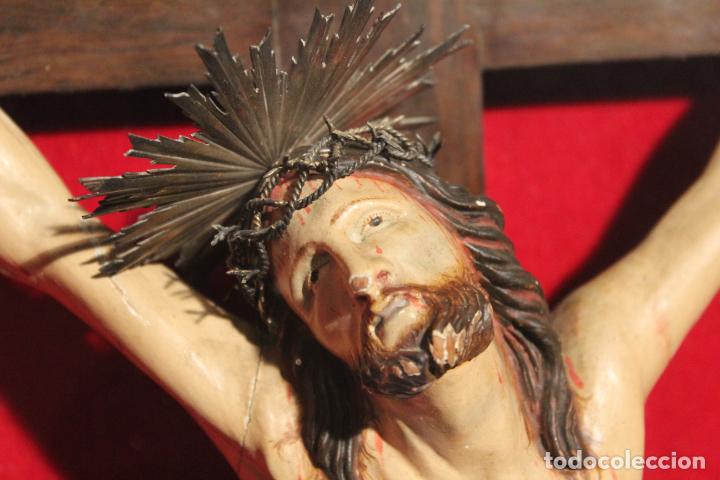 Antig&uuml;edades: capilla hornacina con cristo de madera - Foto 11