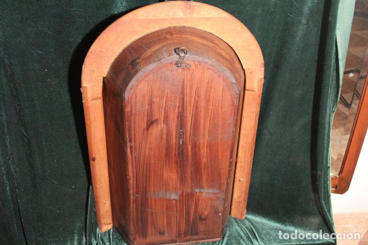 Antig&uuml;edades: capilla hornacina con cristo de madera - Foto 25