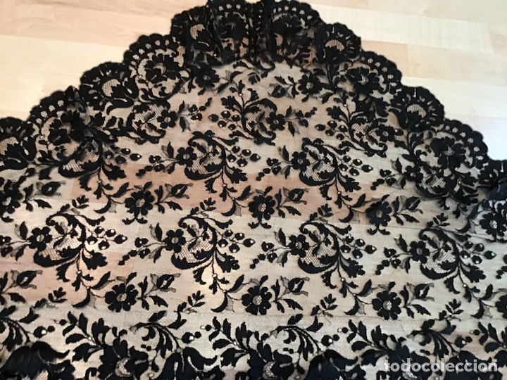 Antig&uuml;edades: Mantilla negra madrile&ntilde;a - Foto 4
