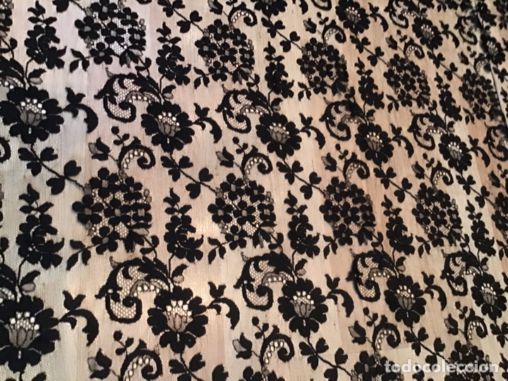 Antig&uuml;edades: Mantilla negra de blonda - Foto 4