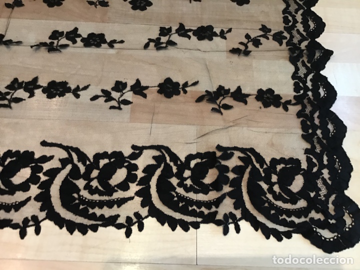 Antig&uuml;edades: Mantilla negra blonda - Foto 6