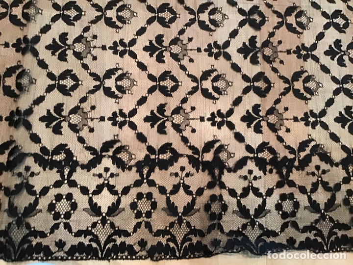 Antig&uuml;edades: Mantilla negra de blonda - Foto 6
