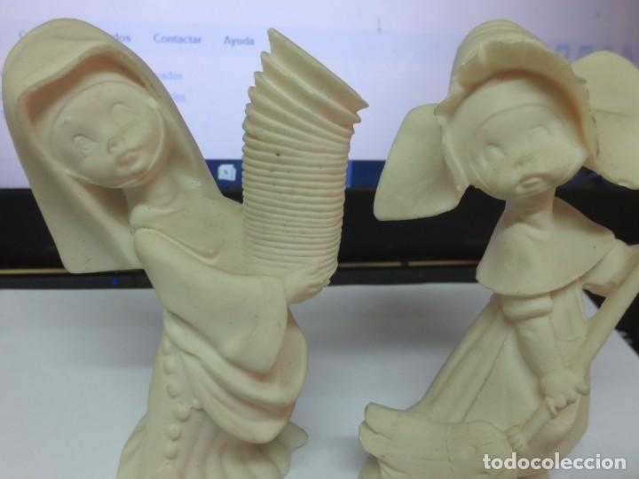 Antig&uuml;edades: LOTE DE DOS FIGURAS DE MONJAS EN RESENA - Foto 1