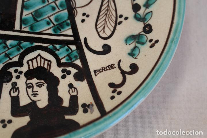 Antig&uuml;edades: plato en ceramica placor - manises - Foto 4