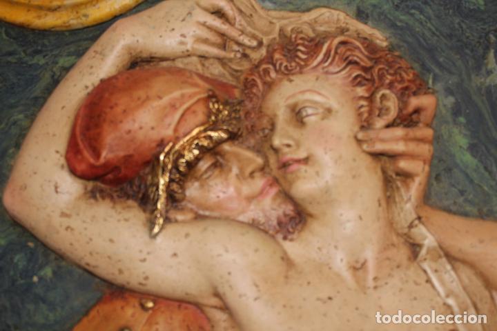 Antig&uuml;edades: PAREJA DE PANELES MITOLOGICOS OREJUDO - Foto 9