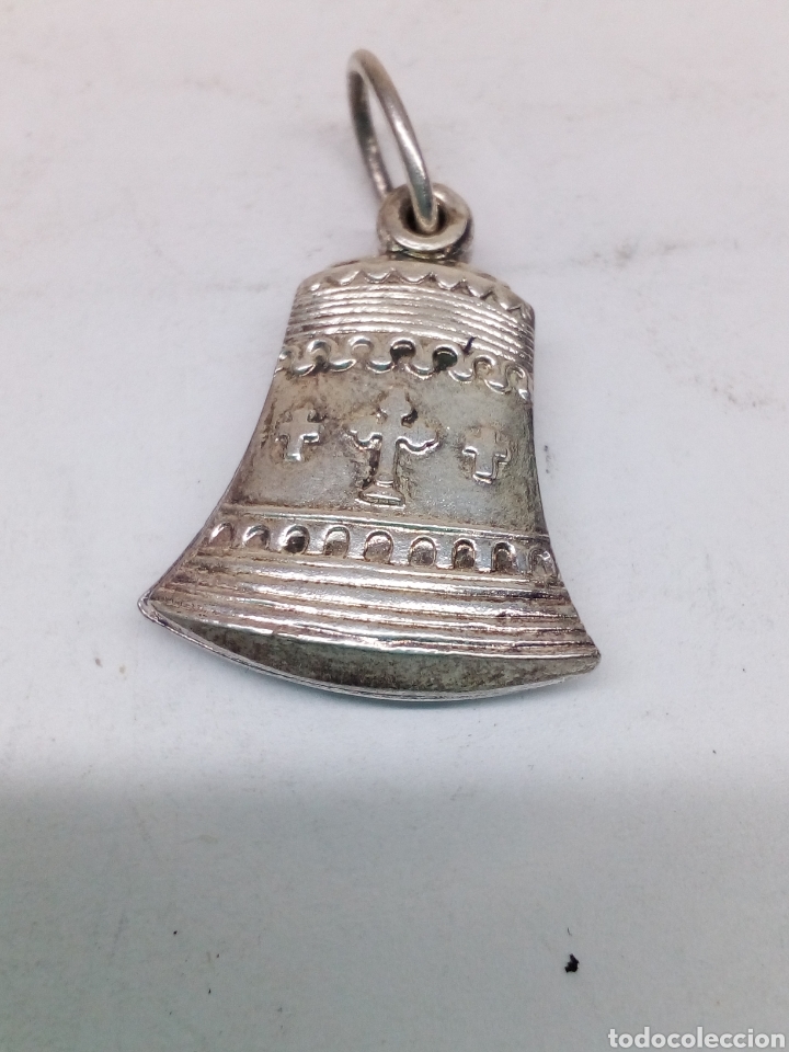Antig&uuml;edades: Colgante campana religiosa - Foto 1