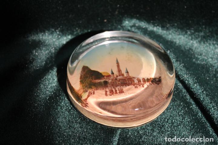 Antig&uuml;edades: PISAPAPELES DE CRISTAL FRANCIA - Foto 2