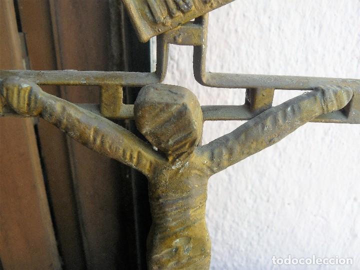Antig&uuml;edades: cruz de altar - forja- - Foto 4