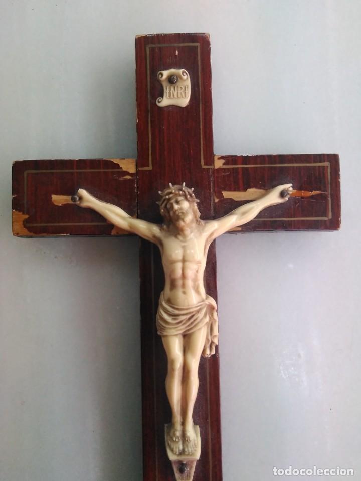 Antig&uuml;edades: Antiguo crucifijo - Foto 2
