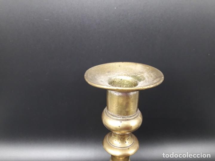 Antig&uuml;edades: Candelero Isabelino - Foto 2