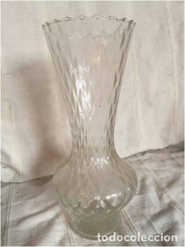 Antig&uuml;edades: JARRONES CRISTAL TALLADO