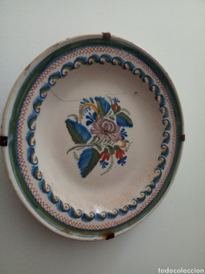 Antig&uuml;edades: Plato Manises firmado - Foto 1