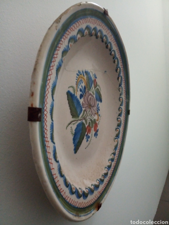 Antig&uuml;edades: Plato Manises firmado - Foto 2