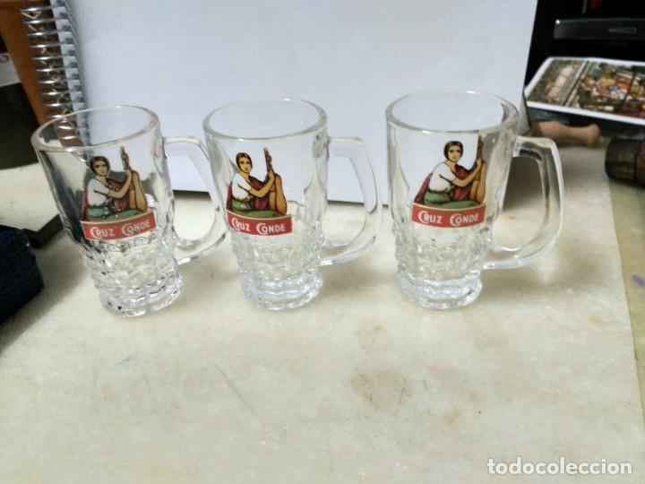 Oggetti Antichi: 3 antiguo vasos tipo chupito Cruz Conde