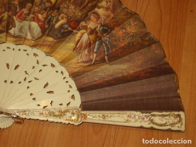 Antig&uuml;edades: ABANICO IMAGEN LITOGRAFIADA. - Foto 4