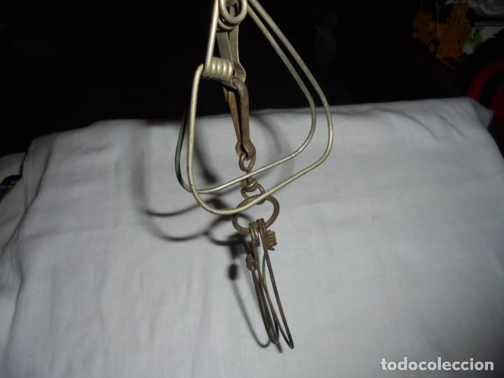 Antig&uuml;edades: ARTILUGIO PARA COLGAR LA CAZA - Foto 4