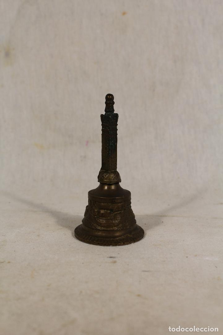Antig&uuml;edades: campana de mano en bronce - Foto 5