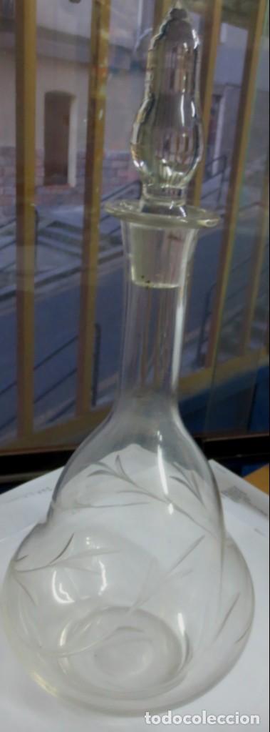 Antig&uuml;edades: BOTELLA DE CRISTAL TALLADO CON TAP&Oacute;N A&Ntilde;OS 60