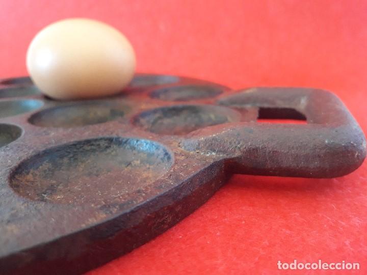 Antig&uuml;edades: PLANCHA COCEDOR DE HUEVOS - Foto 3