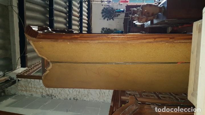 Antig&uuml;edades: Pareja de vitrinas rinconeras - Foto 5