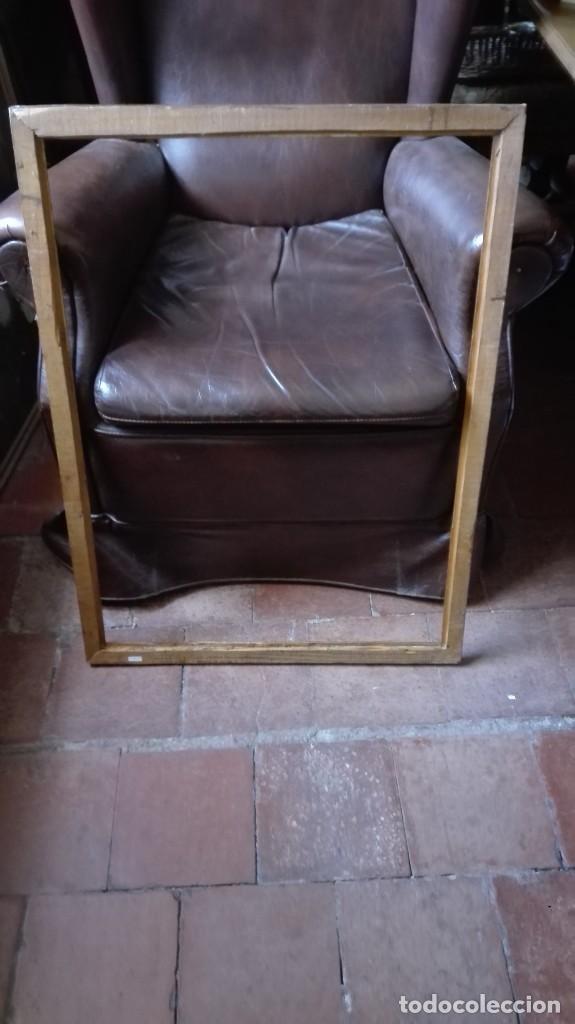 Antig&uuml;edades: marco de madera siglo 19 con greca en estuco - Foto 3