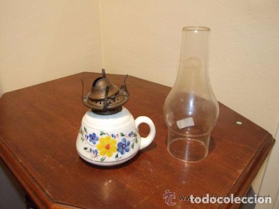 Antig&uuml;edades: QUINQUE DE PETROLEO DE OPALINA ESMALTADO S. XIX - Foto 2