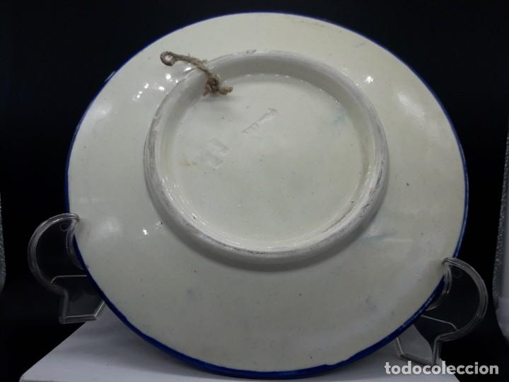 Antig&uuml;edades: Plato ceramica azul. - Foto 2