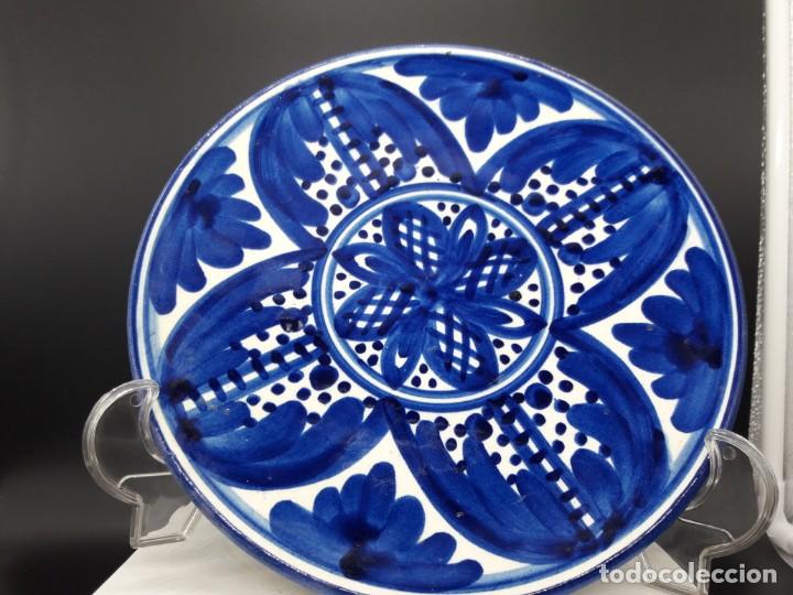 Antig&uuml;edades: Plato ceramica azul - Foto 1