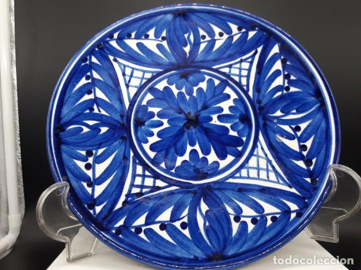 Antig&uuml;edades: Plato ceramica azul - Foto 1