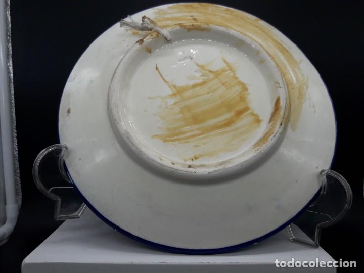 Antig&uuml;edades: Plato ceramica azul - Foto 2