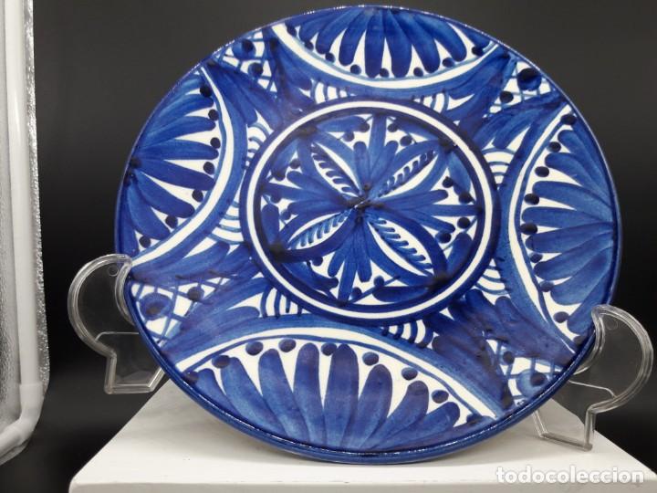 Antig&uuml;edades: Plato ceramica azul - Foto 1