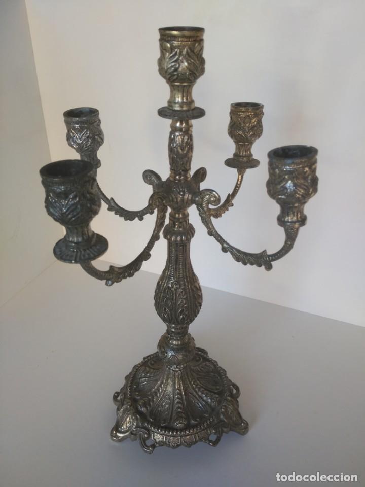 Antig&uuml;edades: Antiguo candelabro plateado de 5 brazos - Foto 1