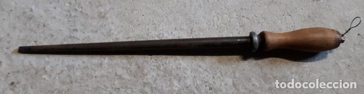 Antig&uuml;edades: &Uacute;til para afilar cuchillos - Foto 2