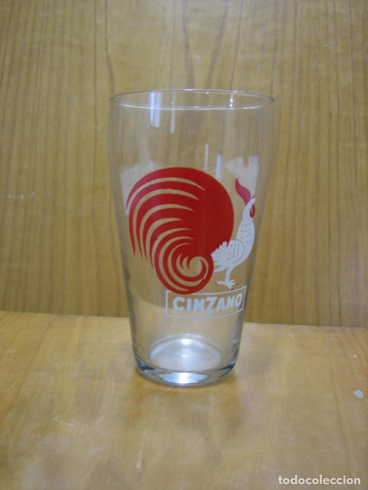 Antig&uuml;edades: Antiguo vaso de bebida Cinzano - Foto 1