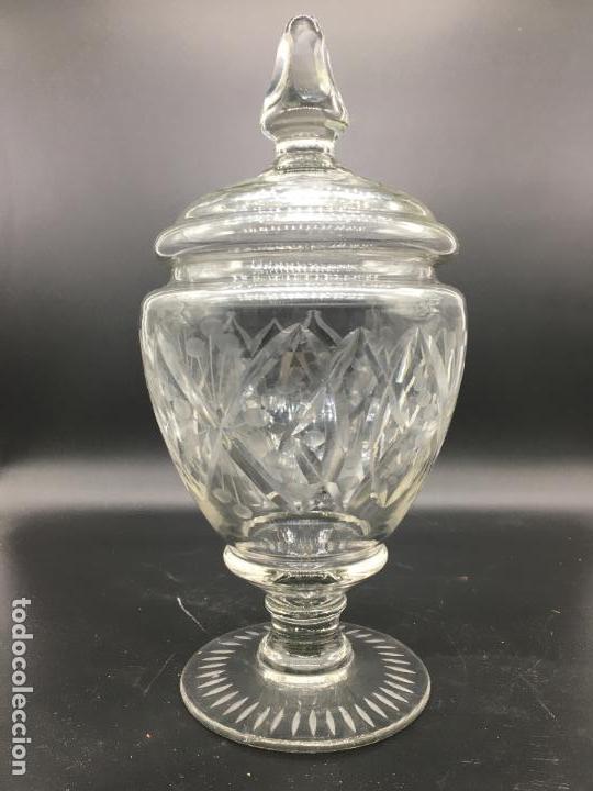 Antig&uuml;edades: Bombonera de cristal tallado - Foto 1