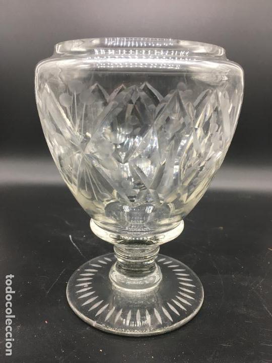 Antig&uuml;edades: Bombonera de cristal tallado - Foto 2